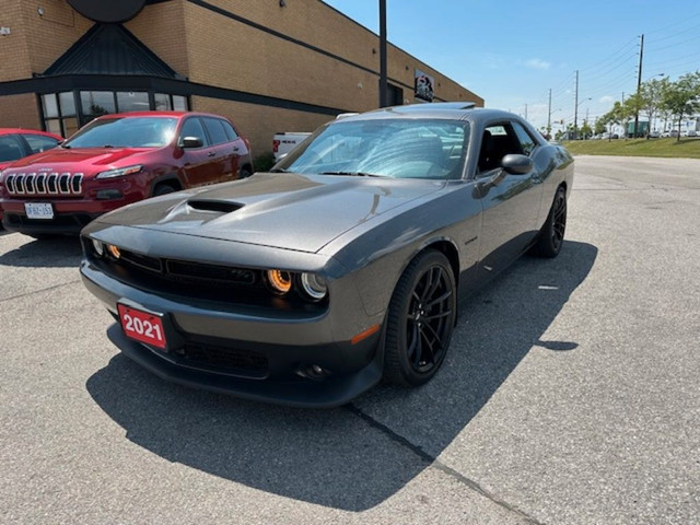 2021 Dodge Challenger R/T HEMI CLEAN CARFAX 1 OWNER SERVICE RECO in Cars & Trucks in Mississauga / Peel Region - Image 2