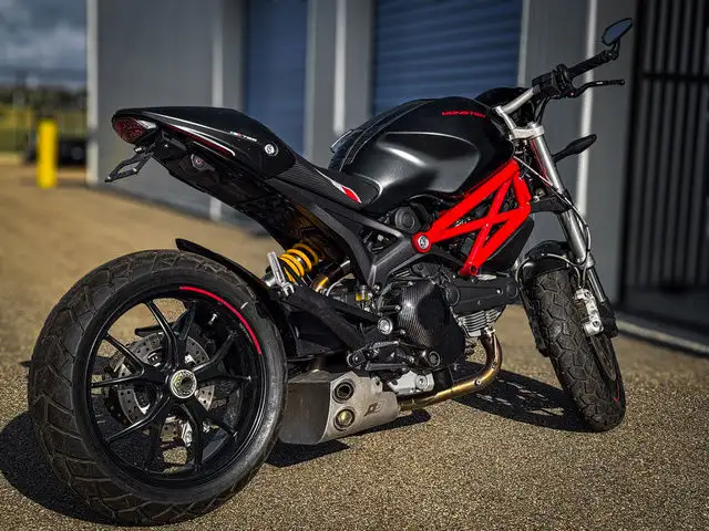 2013 Ducati Monster 796 in Street, Cruisers & Choppers in Strathcona County - Image 3