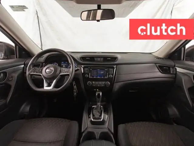 2019 Nissan Rogue S w/ Apple CarPlay & Android Auto, Rearview Ca dans Autos et camions dans Ottawa - Image 14