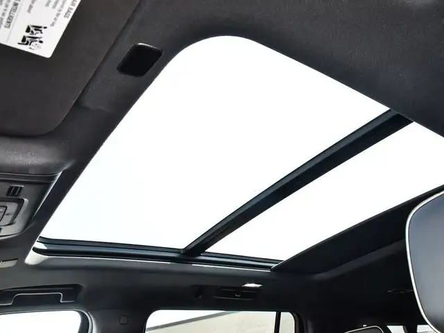2024 GMC Yukon XL SLT Clean Carfax | One Owner | 4WD XL LUX |... in Cars & Trucks in Oakville / Halton Region - Image 20