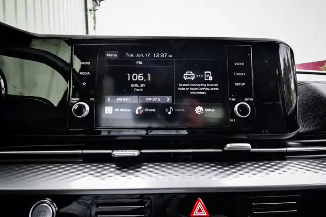 2022 Kia Carnival LX • HEATED SEATS • POWER LIFTGATE • CP/AA in Cars & Trucks in Cornwall - Image 18