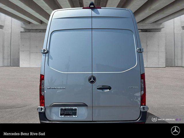 2025 Mercedes-Benz Sprinter 2500 170 Wheelbase High Roof RWD in Cars & Trucks in Longueuil / South Shore - Image 4