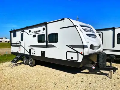 2022 Winnebago Minnie 2301BHS It may go by Minnie, but it’s designed for big outdoor adventure. An e...