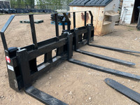 Pallet Forks for your Tractor. ALO EURO GLOBAL Mount