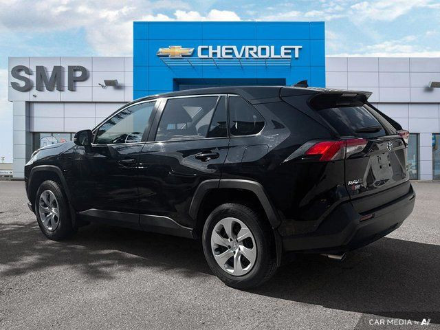 2022 Toyota RAV4 LE | AWD | Heated Seats | Back Up Cam in Cars & Trucks in Saskatoon - Image 4