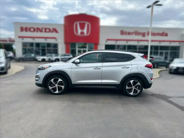 2016 Hyundai Tucson Limited | Winter Wheels in Cars & Trucks in Hamilton - Image 9