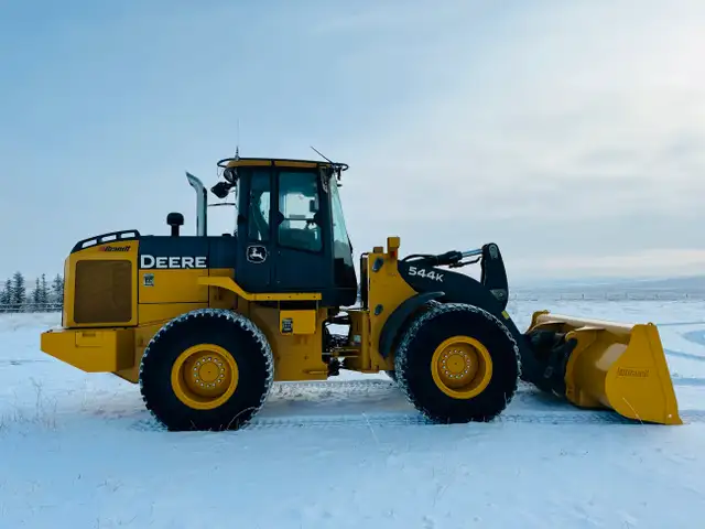 DEERE 544K WHEEL LOADER  dans Équipement lourd dans Calgary - Image 8