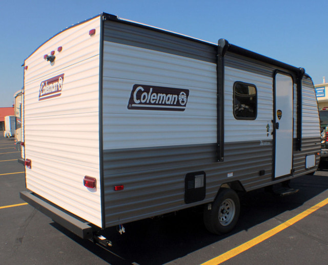 COLEMAN TRAVEL TRAILER 17B BUNKHOUSE - SLEEPS UP TO 5 PPL in Travel Trailers & Campers in London - Image 3