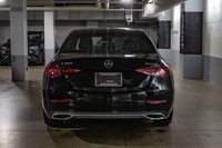 This Mercedes-Benz C-Class has a dependable Intercooled Turbo Gas/Electric I-4 2.0 L/122 engine powe... (image 5)