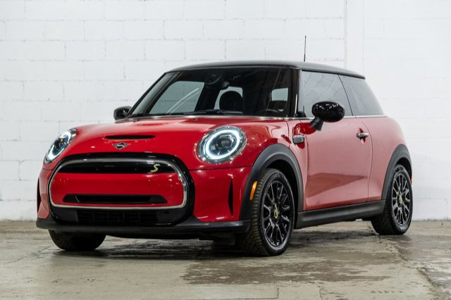2022 MINI 3 Door Cooper SE 100% électrique | Fun citadine dans Autos et camions  à Ville de Montréal - Image 3