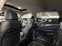 **MONTH-END SPECIAL!** FEATURING : ROOF RACK, AWD, 7 PASSENGER SEATING, SUNROOF, HIGHLY EQUIPPED, VE... (image 7)