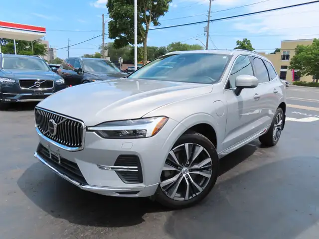 2022 Volvo XC60 Recharge T8 eAWD PHEV Inscription Expression - L dans Autos et camions dans Région d’Oakville/Halton - Image 7