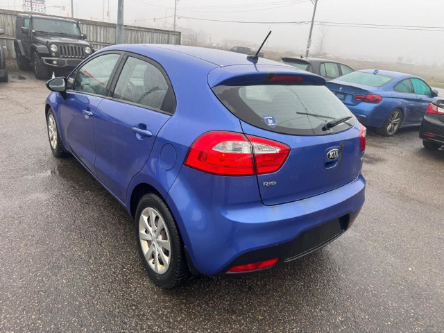 2015 Kia Rio HATCH, AUTO, 4 CYL, GREAT ON FUEL, AS IS SPECIAL in Cars & Trucks in London - Image 3