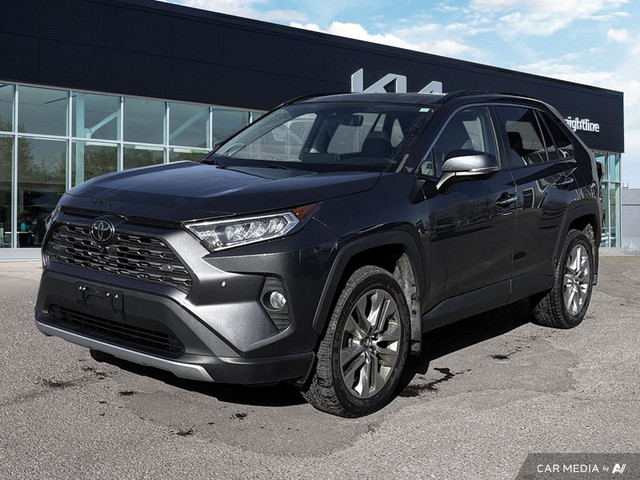 2019 Toyota RAV4 LIMITED **limited trim with very low km** in Cars & Trucks in Calgary