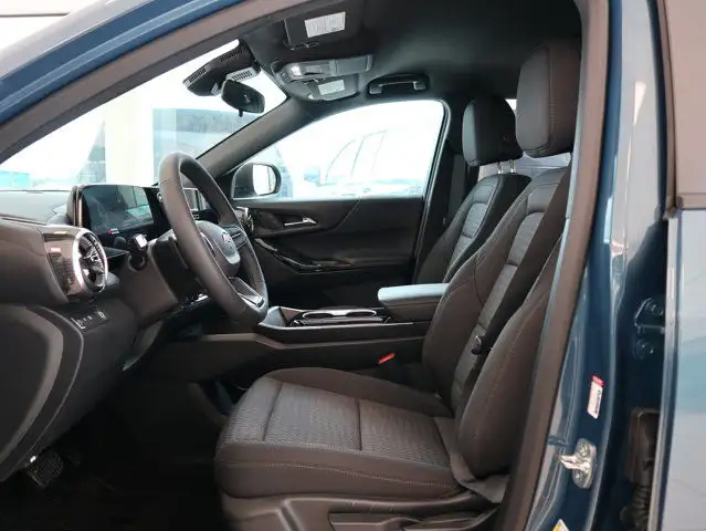 2025 Chevrolet Equinox FWD LT in Cars & Trucks in Lloydminster - Image 11