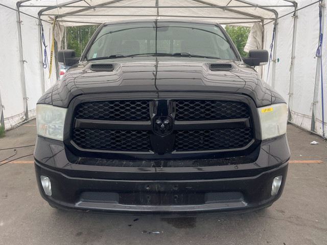2021 Ram 1500 Classic SLT CREW 4X4 V8 *NAV* SIÈGES / VOLANT CHAU in Cars & Trucks in Laurentides - Image 4