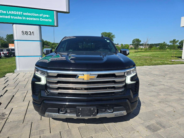 2022 Chevrolet Silverado 1500 in Cars & Trucks in Ottawa - Image 2