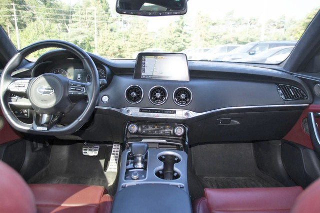 2018 KIA STINGER GT2 in Cars & Trucks in Oshawa / Durham Region - Image 4