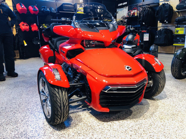 2022 Can-Am Spyder Chrome F3 Limited in Street, Cruisers & Choppers in Ottawa - Image 2