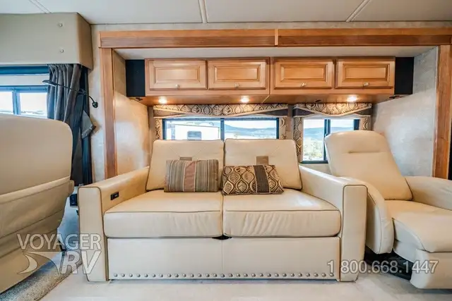 2015 Winnebago Sightseer 33C in RVs & Motorhomes in Kelowna - Image 15