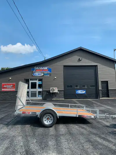sell cargo trailer enclosed trailer remorque trailer fermé no- galvanize + also some utility galvani...
