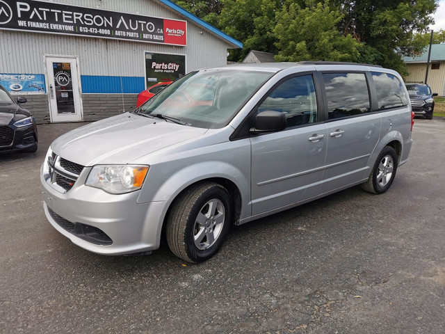 2012 Dodge Grand Caravan SE in Cars & Trucks in Belleville