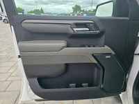 Engine: 8 Cylinder Engine 6.2L/376CI L/100Km City: 16.7 L/100Km Hwy: 14.1 Safety Equipment Daytime R... (image 8)
