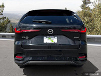 Experience the blend of performance and practicality in this 2025 Mazda CX-70 MHEV GS-L. With only 3... (image 4)