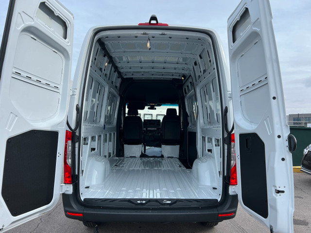 2023 Mercedes-Benz Sprinter Van SPRINTER 2500- CARGO- 144WB High in Cars & Trucks in Oakville / Halton Region - Image 2