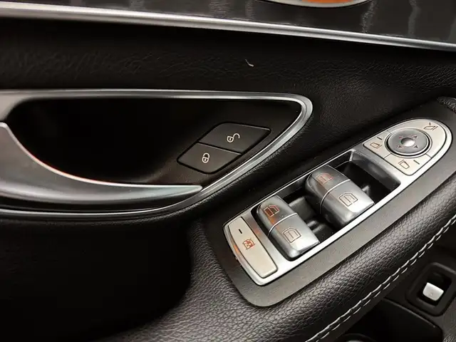 2016 Mercedes-Benz C-Class C 300 4matic Toit pano Cuir Camera Cr in Cars & Trucks in Laval / North Shore - Image 22
