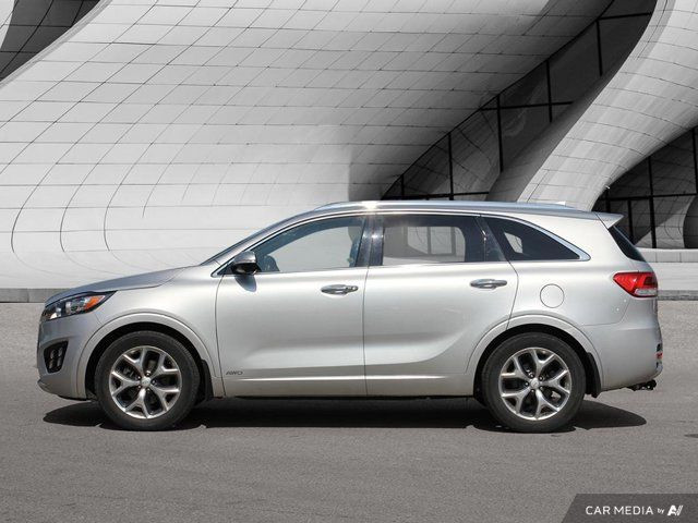 2017 Kia Sorento SX in Cars & Trucks in London - Image 2