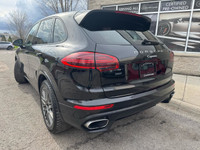 Check out this FULLY LOADED, TRADE-IN (right from the Porsche dealer!!) 2017 Porsche Cayenne Platinu... (image 6)