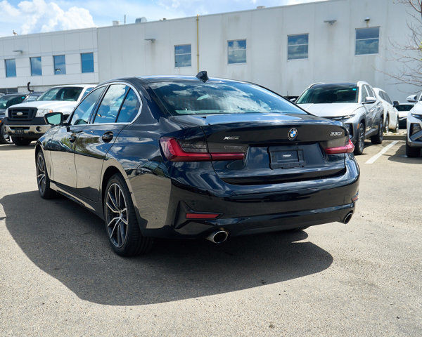 2022 BMW 3 Series 330i xDrive | AWD | 2.0L Turbo | Sunroof in Cars & Trucks in Edmonton - Image 3