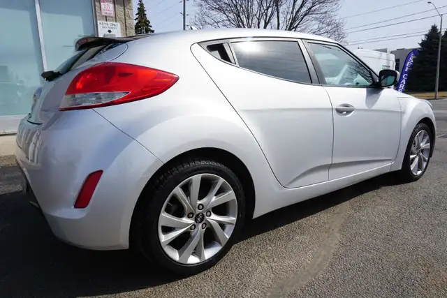 2017 Hyundai Veloster in Cars & Trucks in Oakville / Halton Region - Image 8