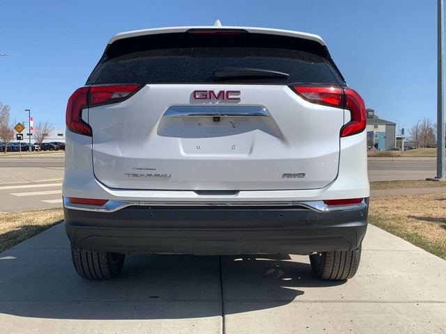 2021 GMC Terrain SLT in Cars & Trucks in Medicine Hat - Image 4