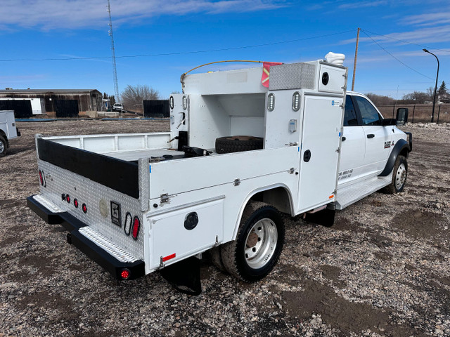 2015 Dodge 5500 CrewCab 4x4 Flat Deck Utility Truck DSL HITCH in Heavy Trucks in Edmonton - Image 4