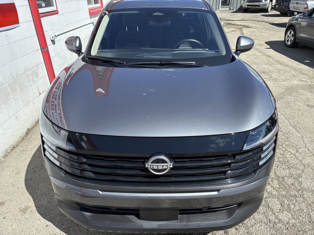 2025 Nissan Kicks SV | FWD | HEATED SEATS | LIKE NEW | LOW KMS | in Cars & Trucks in Calgary - Image 2