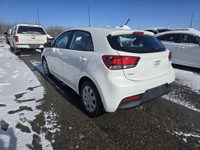 2023 KIA RIO 5-DOOR LX+ 1.6L CVT AUTOMATIC FEATURES: CLOTH INTERIOR HEATED SEATS BLUETOOTH CRUISE CO... (image 4)