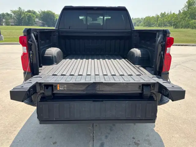 2022 Chevrolet Silverado 1500 in Cars & Trucks in Winnipeg - Image 12