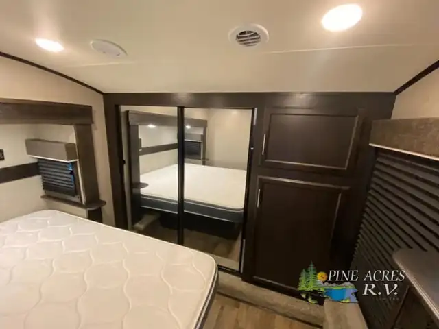 2021 Jayco Eagle 321RSTS in Travel Trailers & Campers in Truro - Image 46