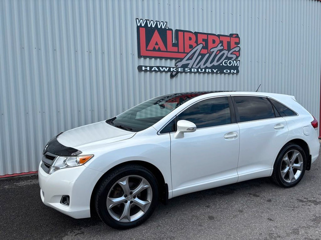2016 Toyota Venza V6 XLE V6 AWD in Cars & Trucks in Ottawa