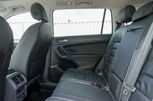 2021 Volkswagen Tiguan Highline in Cars & Trucks in Calgary - Image 17