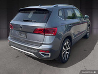 ==== 2022 Volkswagen Taos Highline | AWD | Ventilated Seats | CarPlay | Only 25k KM ==== Compact yet... (image 5)