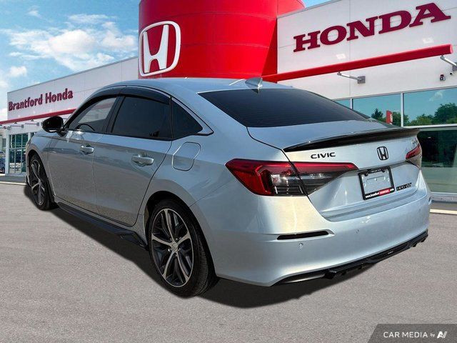 2022 Honda Civic Sedan Touring in Cars & Trucks in Brantford - Image 4