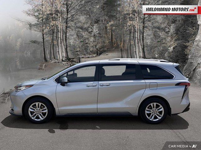 2023 Toyota Sienna Limited in Cars & Trucks in Hamilton - Image 2