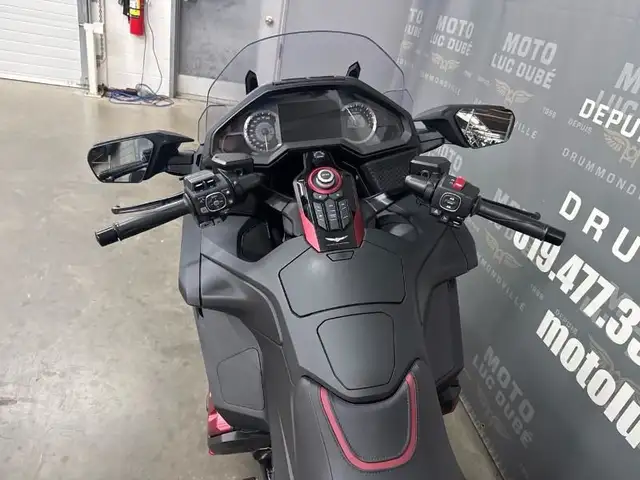 2021 Honda GL1800 Goldwing in Sport Touring in Drummondville - Image 12