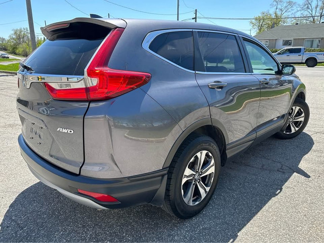 2017 Honda CR-V TWO KEYS / ALL WHEEL DRIVE / NICE CAR! in Cars & Trucks in Ottawa - Image 4