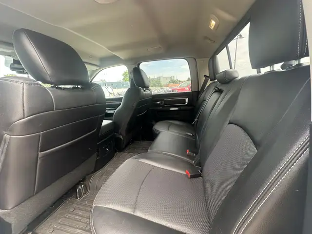 2017 RAM 1500 Laramie PREMIUM LEATHER | HEATED/VENTILATED SEA... in Cars & Trucks in London - Image 9