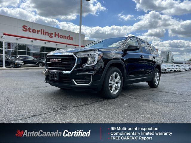 2024 GMC Terrain SLE in Cars & Trucks in Hamilton