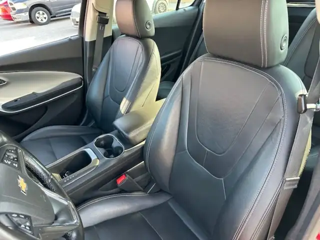 2015 Chevrolet Volt CERTIFIED, LEATHER, PLUG IN HYBRID, 1.4L 4 C dans Autos et camions dans Région de Mississauga/Peel - Image 12